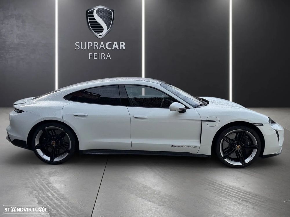 Porsche Taycan Turbo S - 3