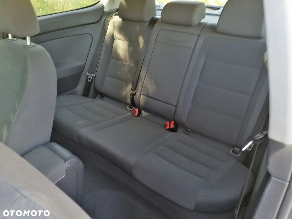 Volkswagen Golf - 8