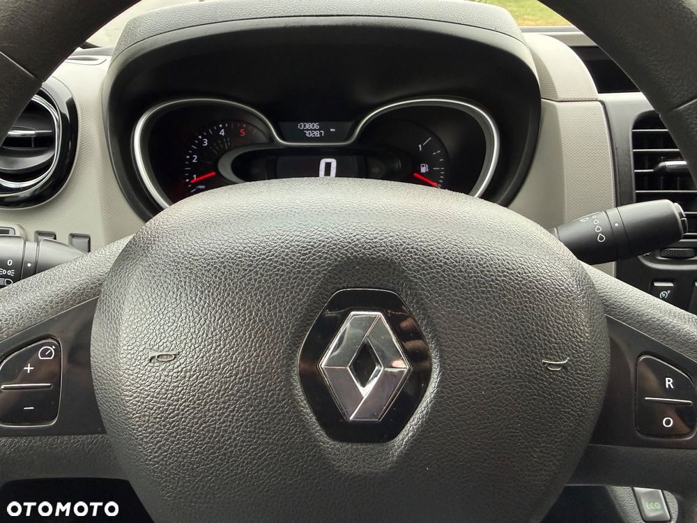 Renault Trafic - 12