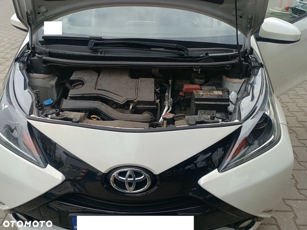 Toyota Aygo x-play - 14