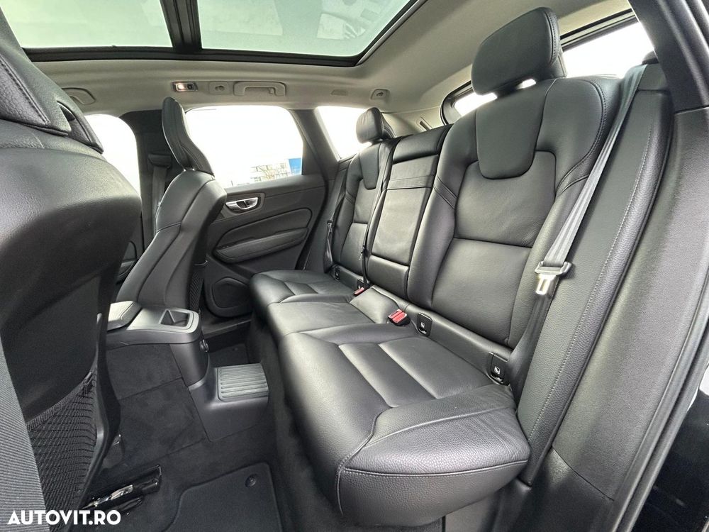 Volvo XC 60 Recharge T6 Twin Engine eAWD Inscription Expression - 11