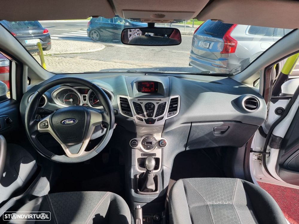 Ford Fiesta 1.25 Titanium - 21