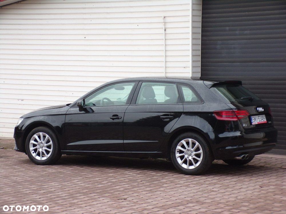 Audi A3 Sportback - 16