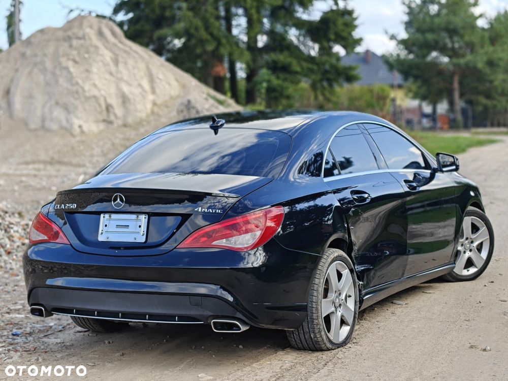 Mercedes-Benz CLA 250 4Matic 7G-DCT Sport - 13