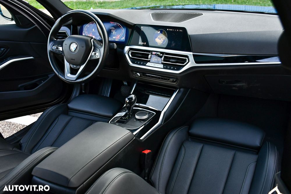 BMW Seria 3 330i xDrive AT - 8