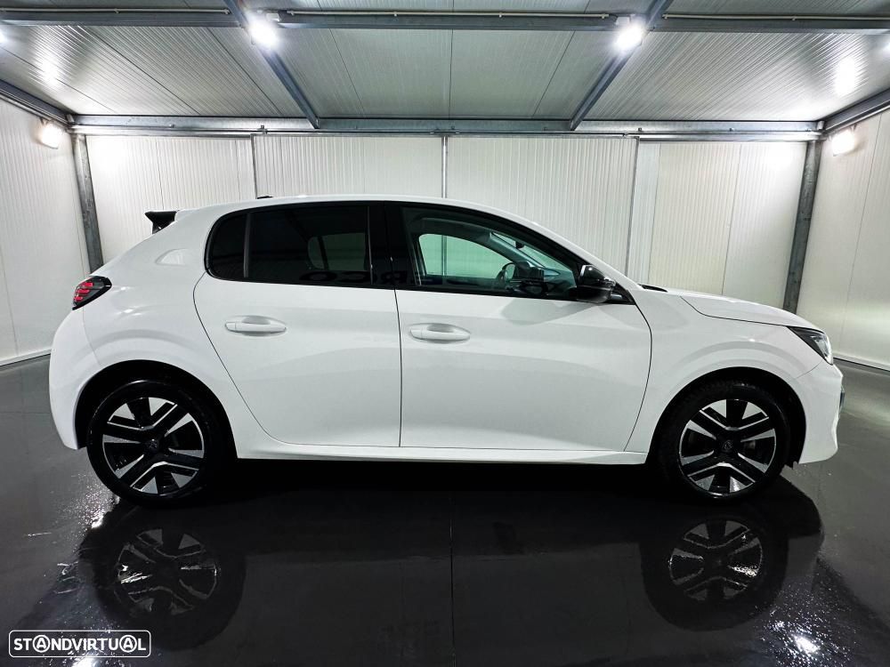 Peugeot 208 1.2 Hybrid Allure e-DCS6 - 12
