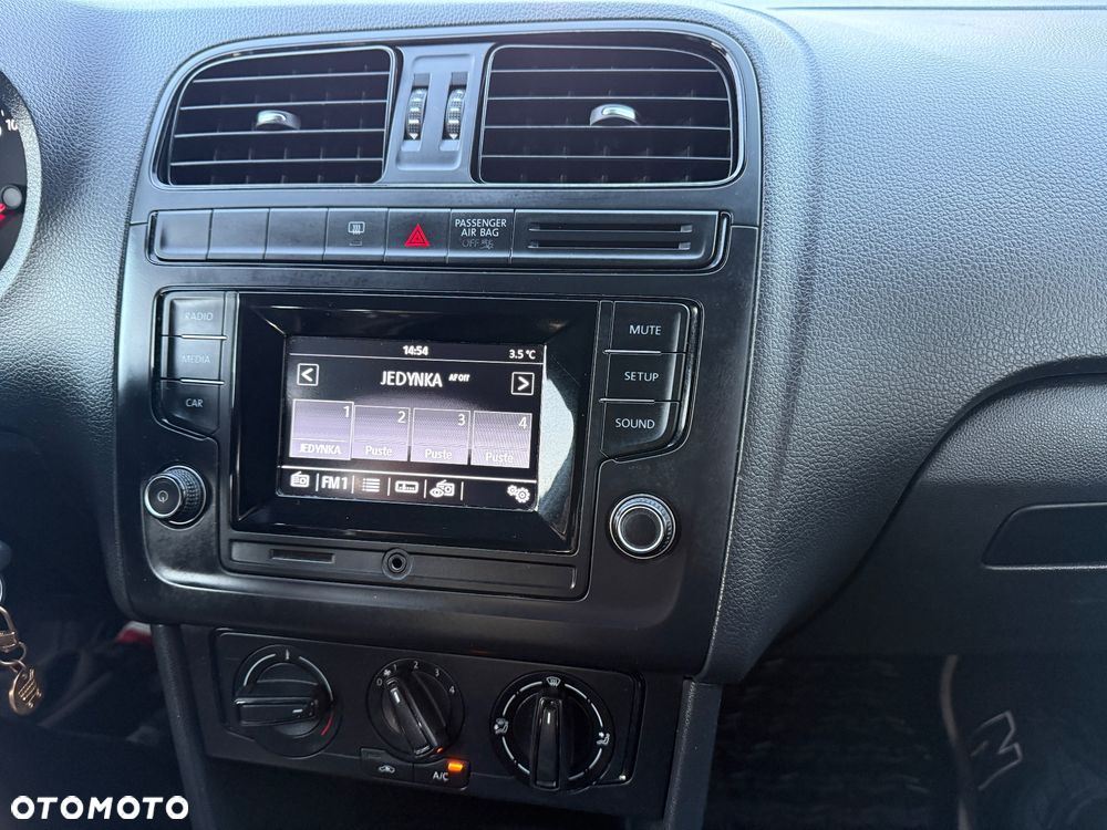 Volkswagen Polo - 14