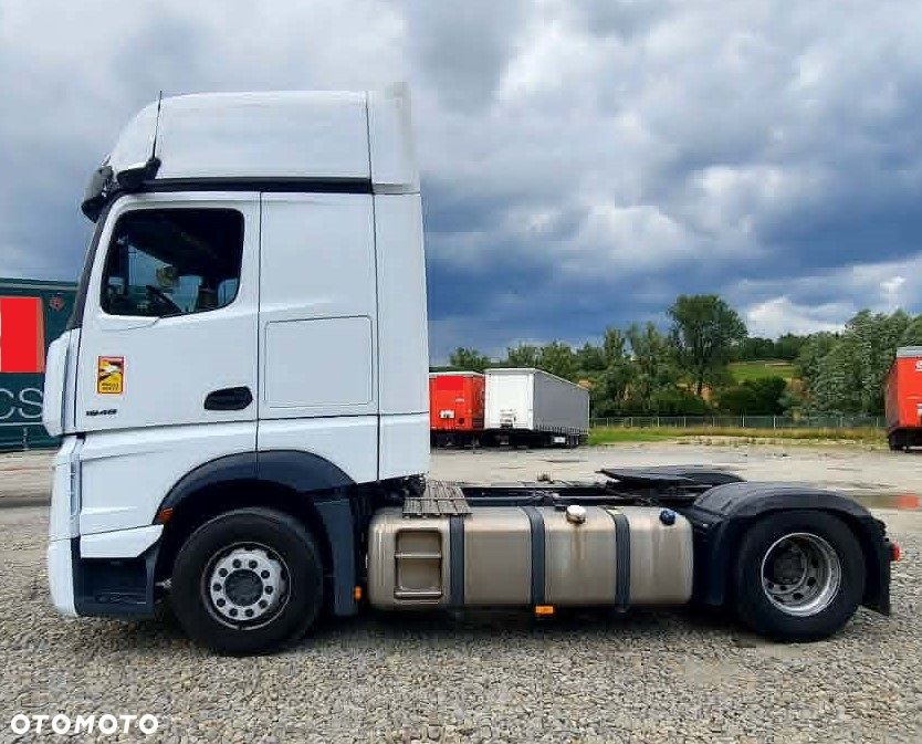 Mercedes-Benz Actros - 3