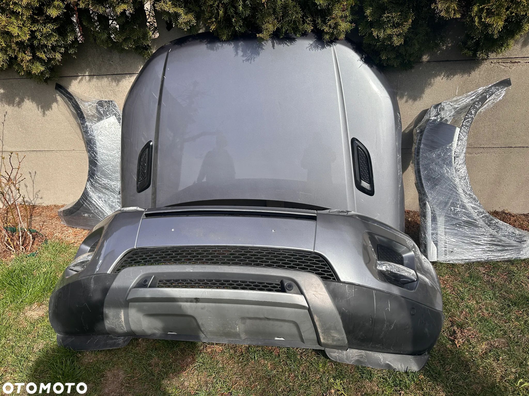 Range Rover EVOQUE przod xenon lampy rozne kolory - 1