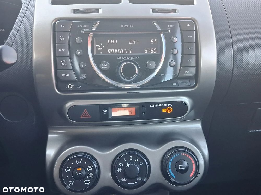 Toyota Urban Cruiser 1.33 4x2 Club - 19