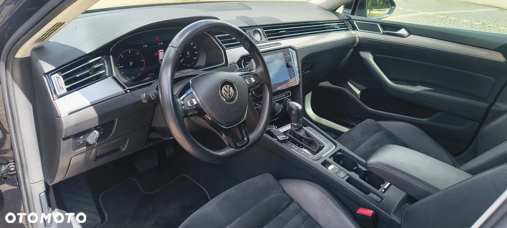 Volkswagen Passat - 8
