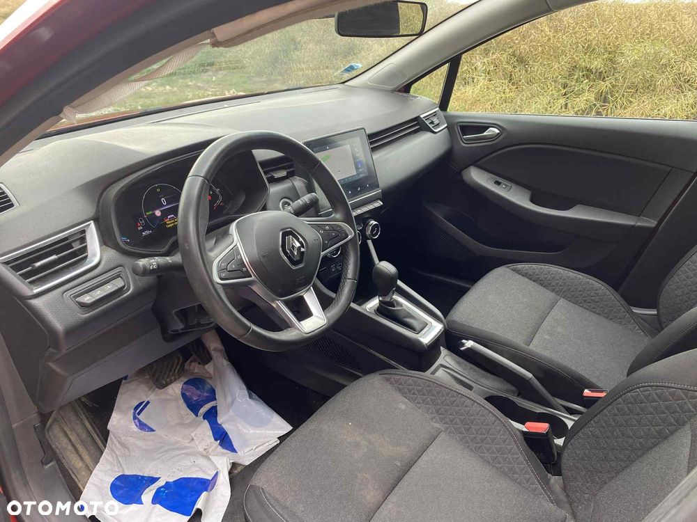 Renault Clio - 11