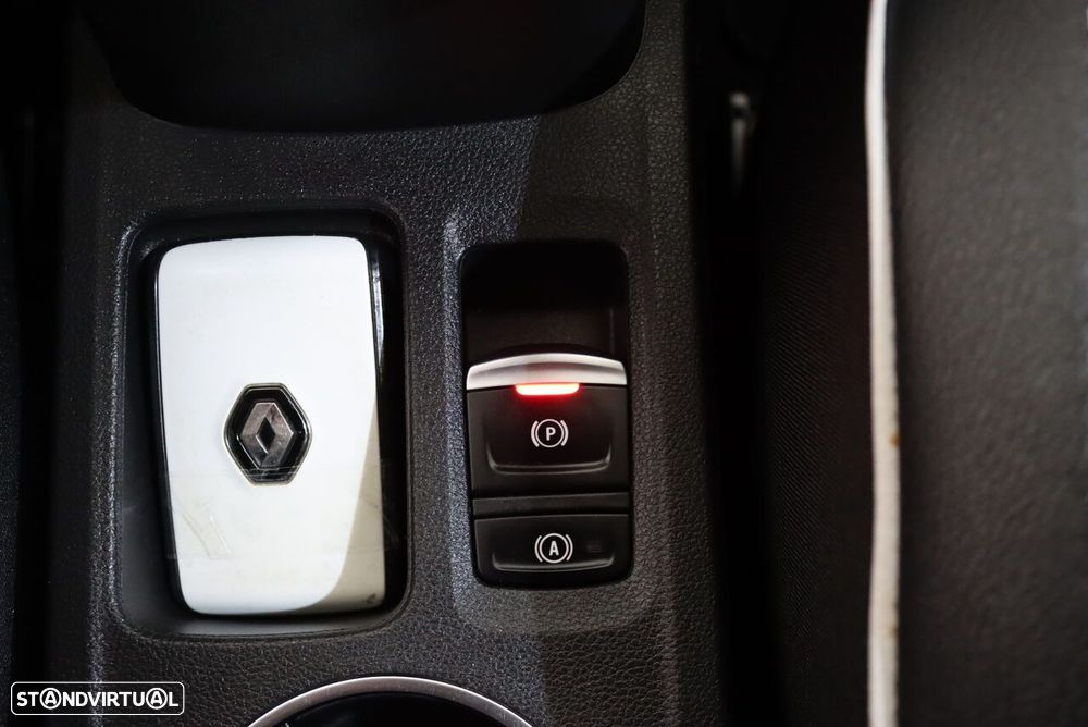 Renault Captur 1.6 E-Tech Plug-In Intens - 33