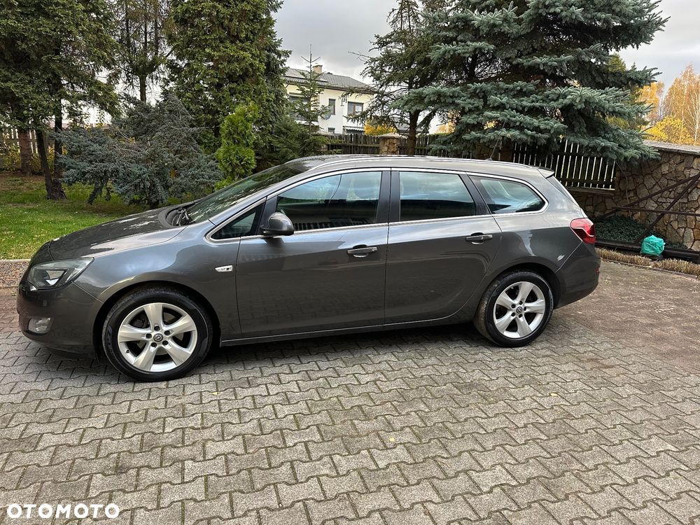 Opel Astra 2.0 CDTI DPF SportsTourer Edition - 9