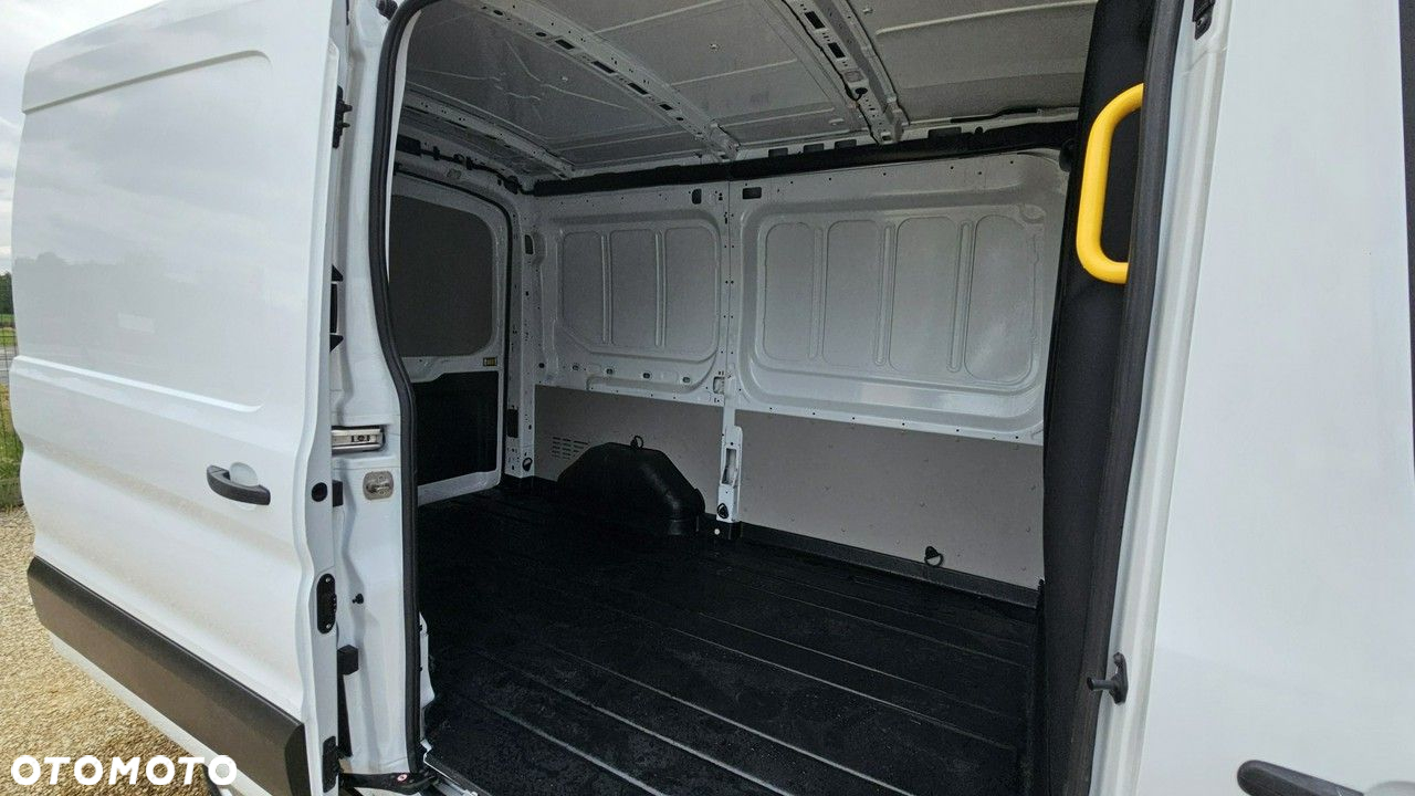 Ford Transit - 17