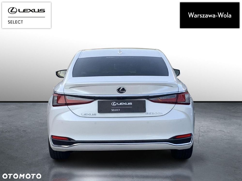 Lexus ES 300h Business Edition - 6