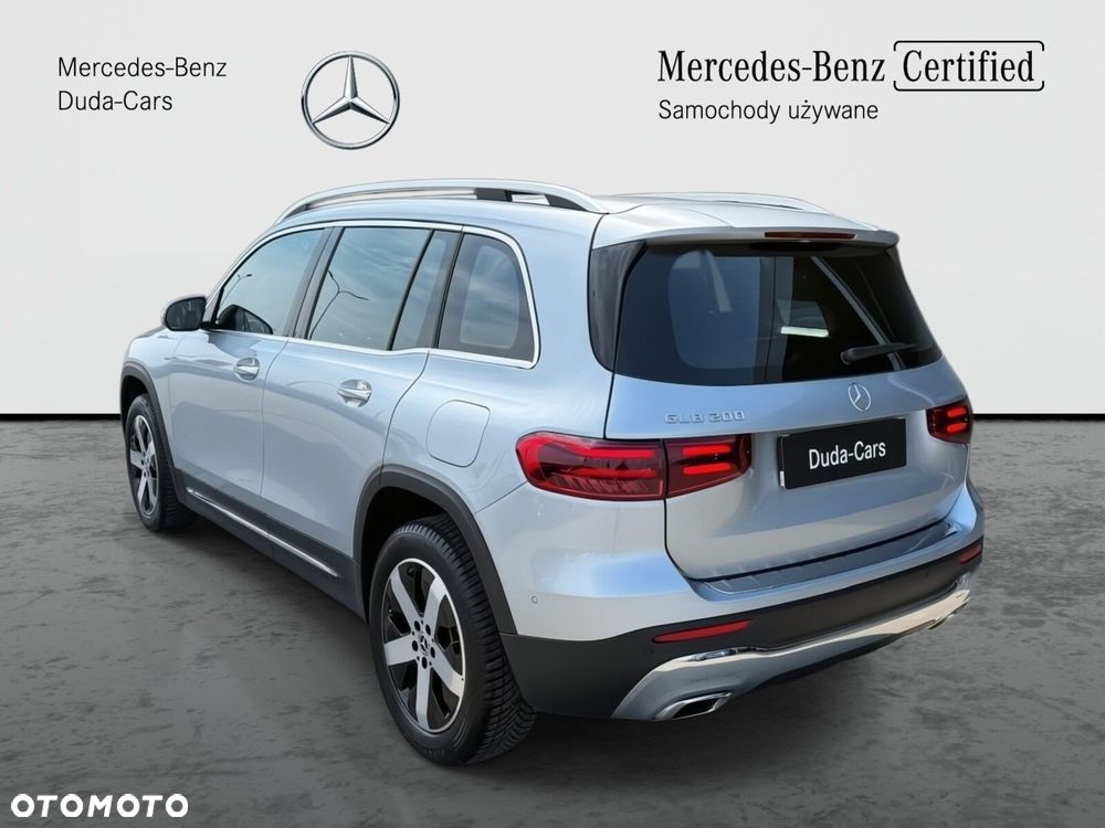 Mercedes-Benz GLB - 4