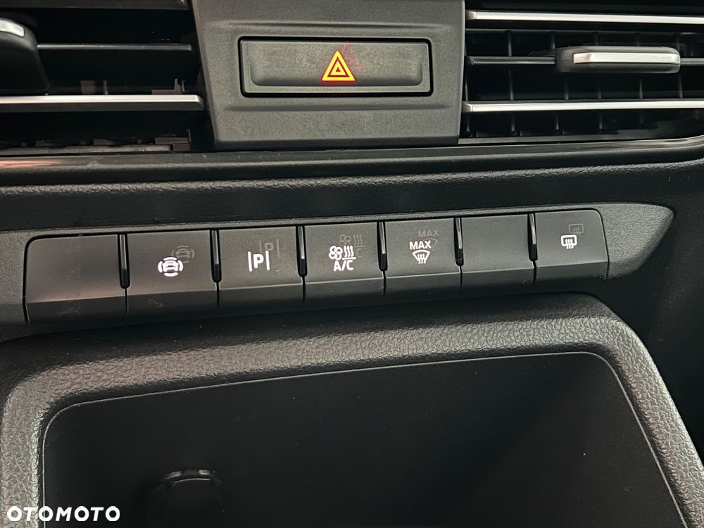 Ford Tourneo Connect 2.0 EcoBlue Titanium AWD - 30