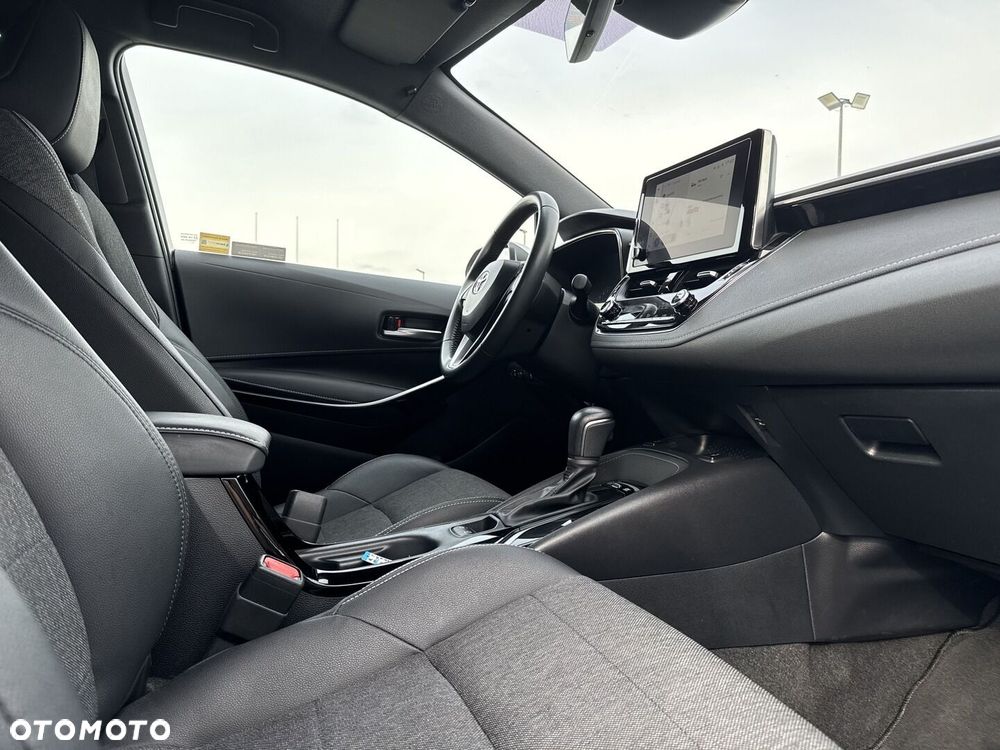 Toyota Corolla - 10