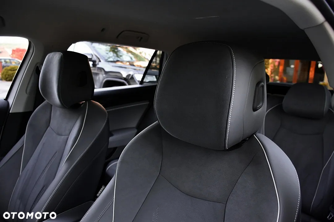 Volkswagen Passat 1.5 TSI eHybrid PHEV Elegance DSG - 17