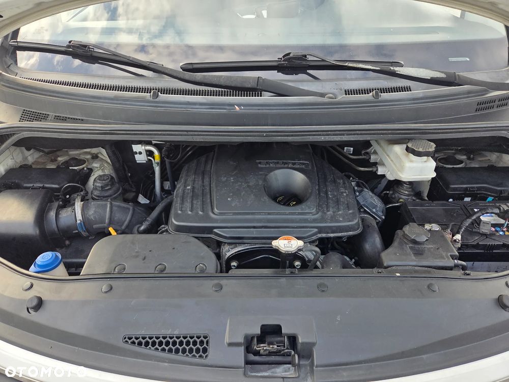 Hyundai H-1 Starex - 40