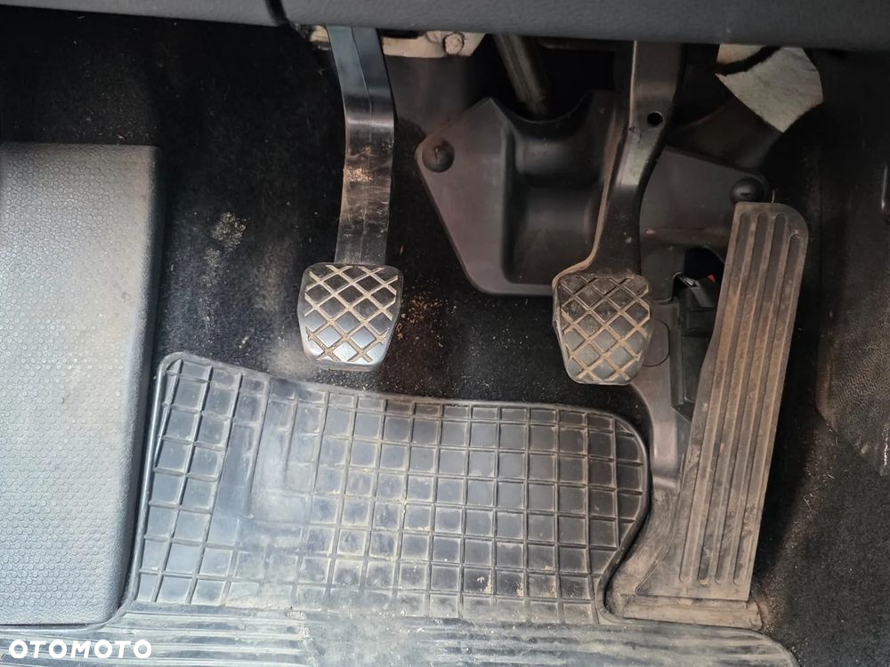 Volkswagen Jetta 1.6 TDI DPF Trendline - 20