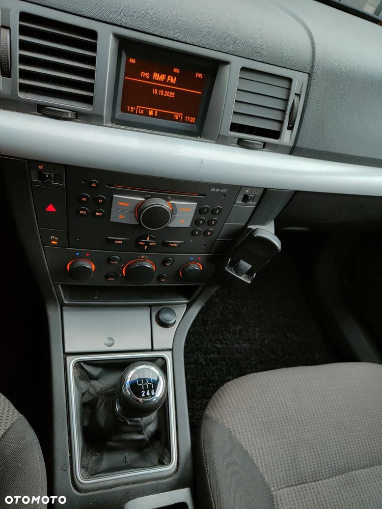 Opel Vectra 1.9 CDTI - 16