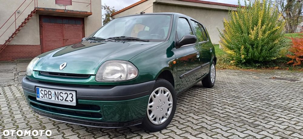 Renault Clio - 8