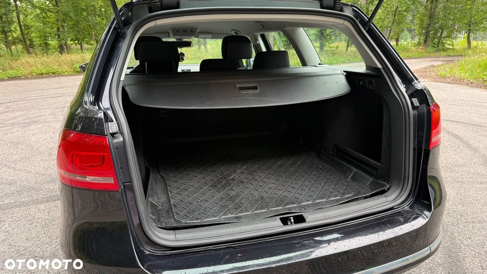 Volkswagen Passat - 8