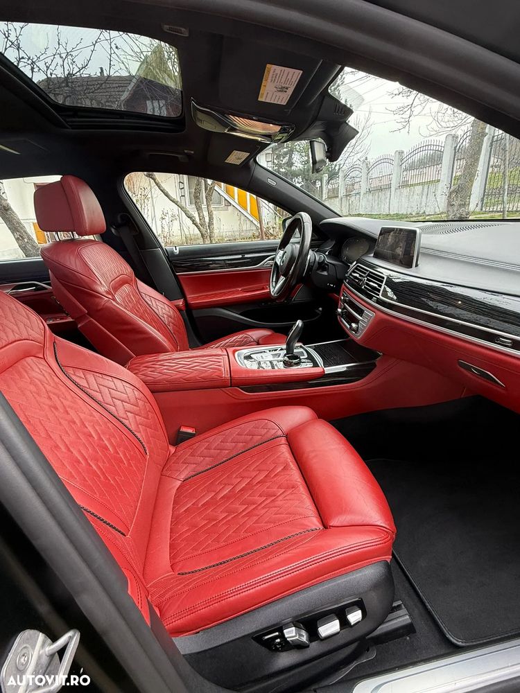 BMW Seria 7 750i xDrive - 26