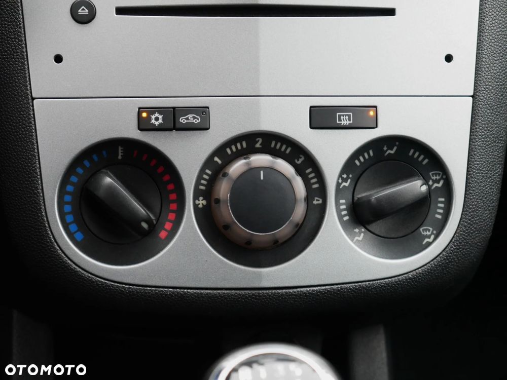 Opel Corsa 1.4 16V Edition - 33