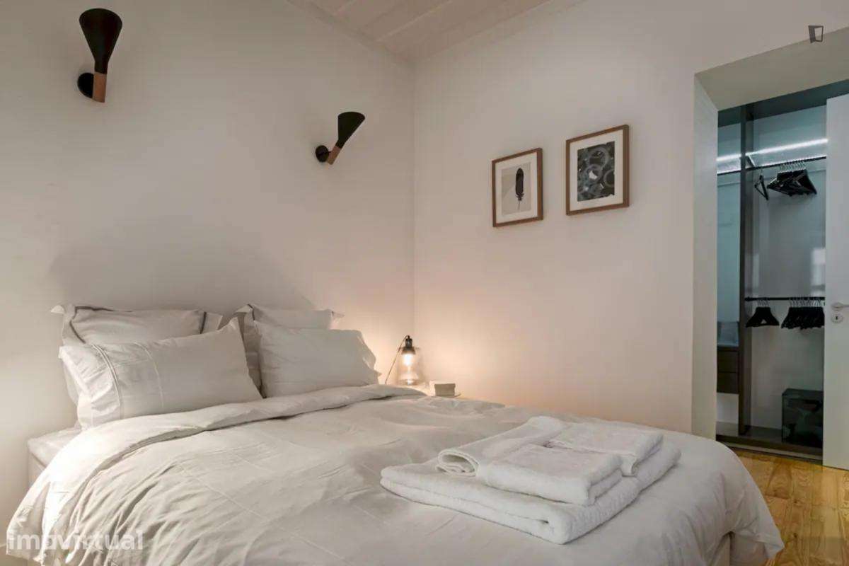 Apartamento com 2 quartos - localizado em São Bento Lisbon - Grande imagem: 2/18