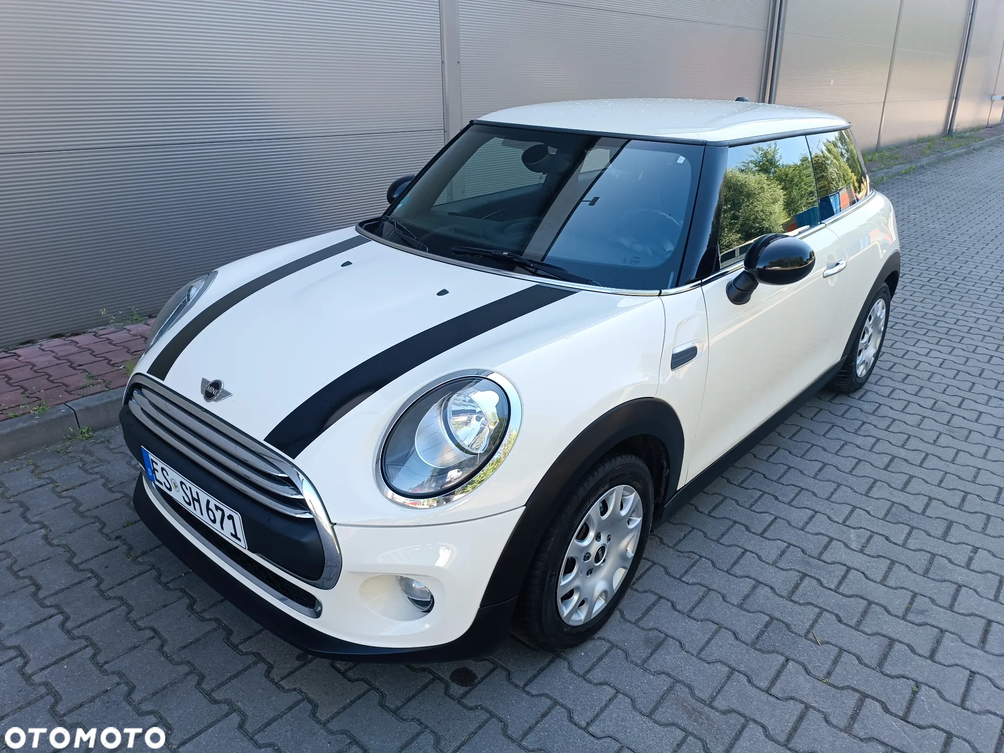 MINI ONE Standard - 10