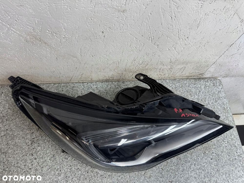 lampa prawy przód opel astra k 2015-2019 39158008 - 9