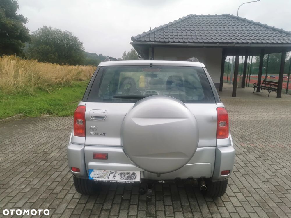 Toyota RAV4 2.0 VVT-i 4x4 - 5
