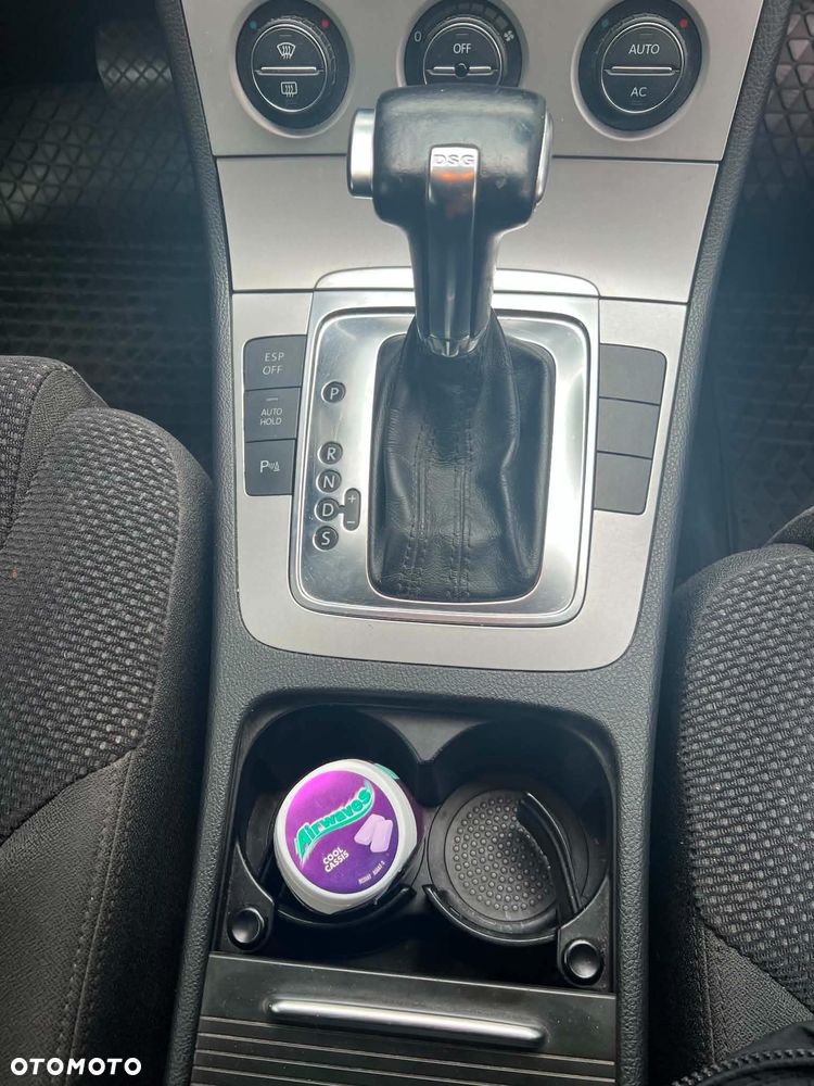 Volkswagen Passat 2.0 TDI Comfortline DSG - 18