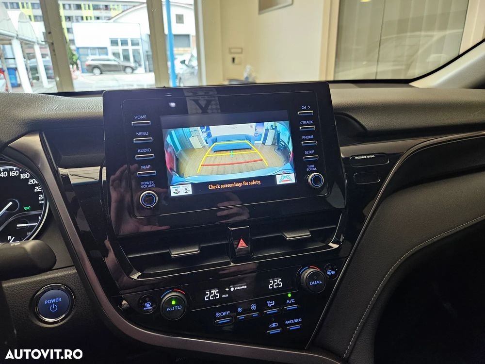 Toyota Camry 2.5 Business - 26