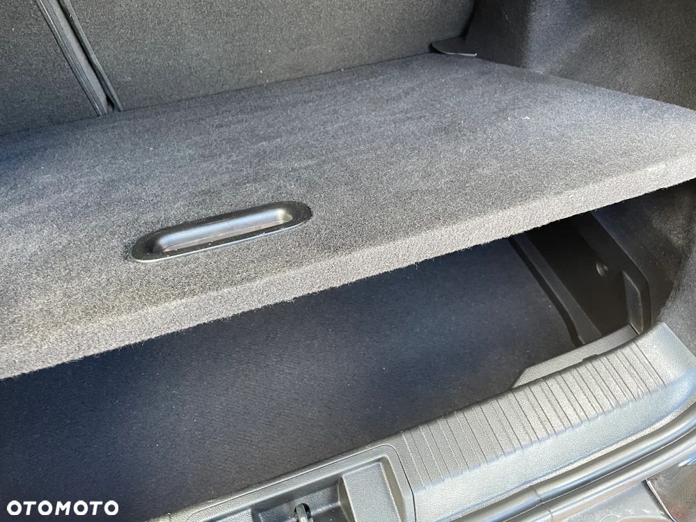 Renault Captur TCe Mild Hybrid 160 EDC TECHNO - 24