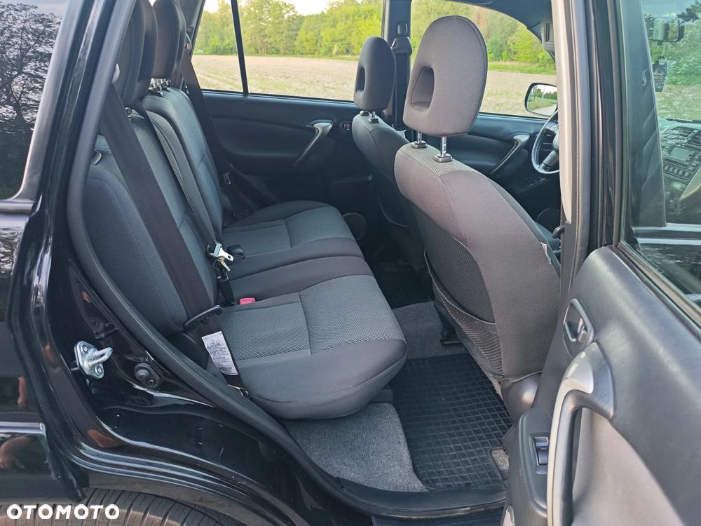 Toyota RAV4 D-4D 4x4 Sol - 9
