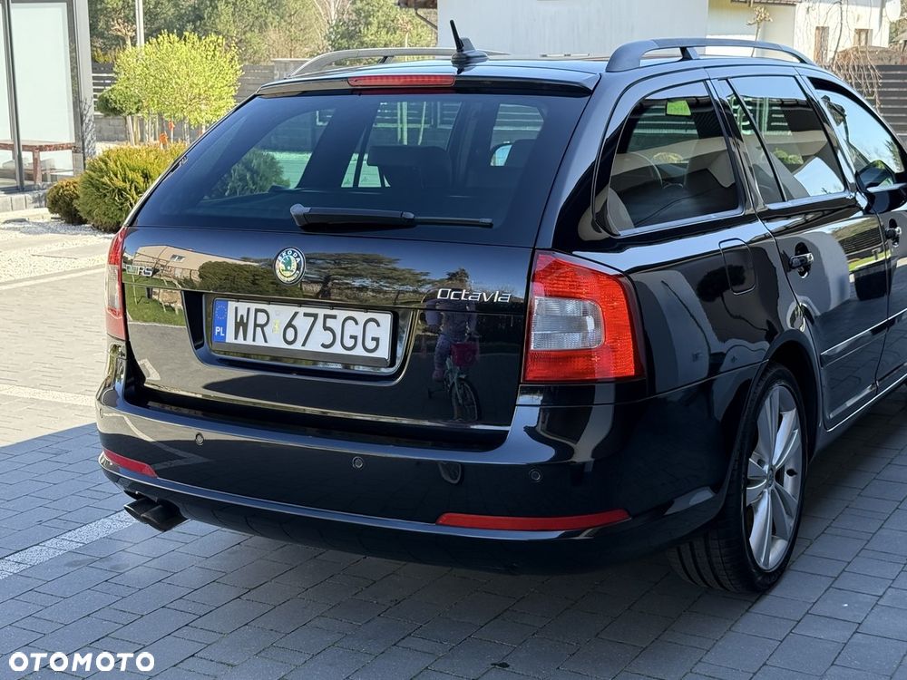 Skoda Octavia 2.0 TSI RS - 31