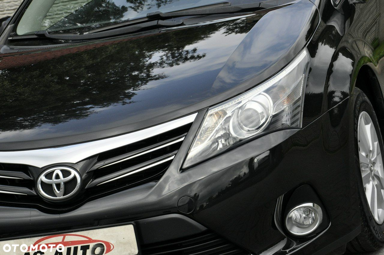 Toyota Avensis 1.8 Sol - 24