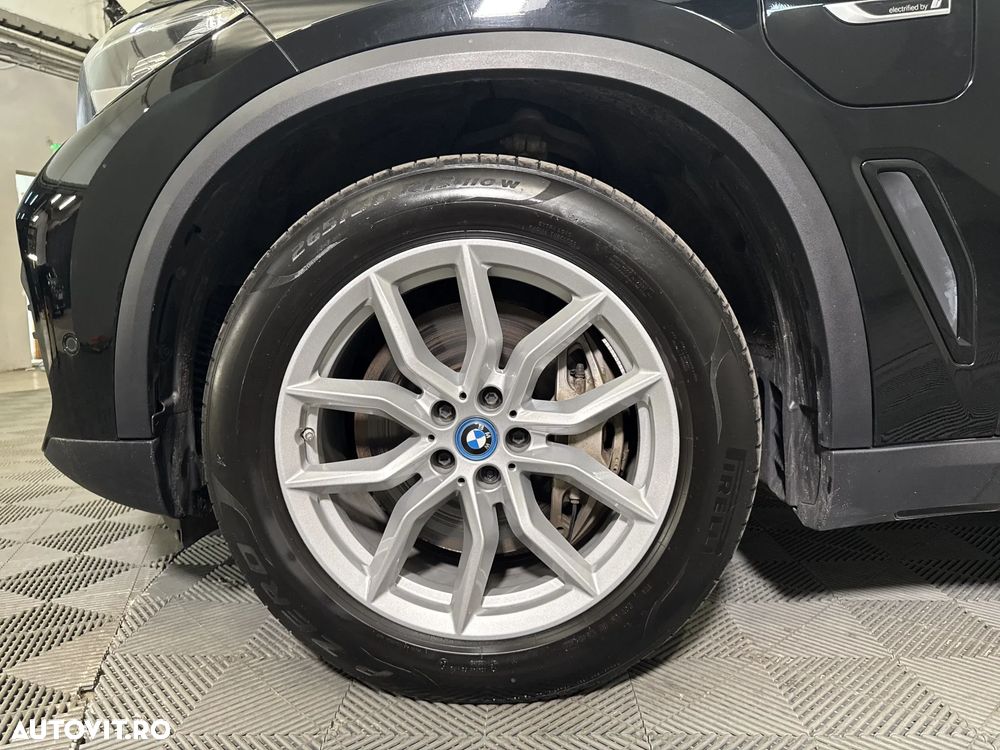 BMW X5 2022 — imagine 12