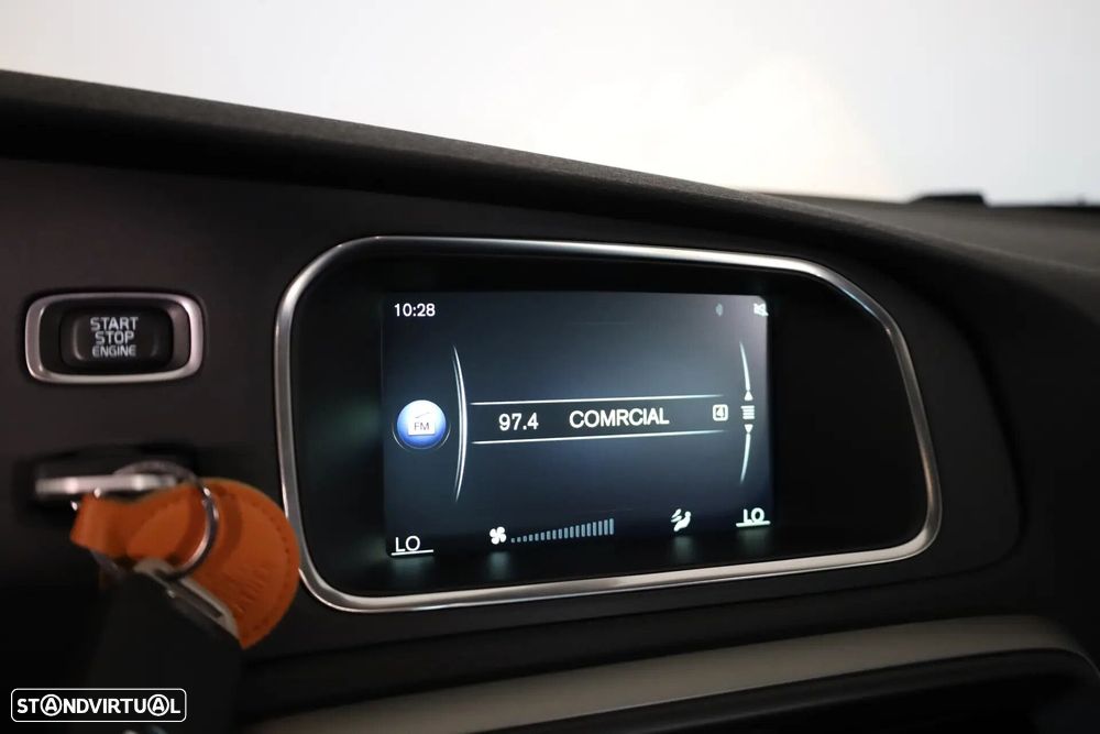 Volvo V40 2.0 D2 Momentum - 25