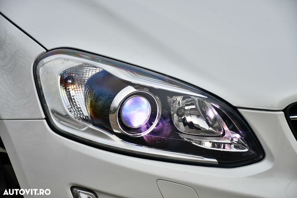 Volvo XC 60 D4 AWD Ocean Race - 21