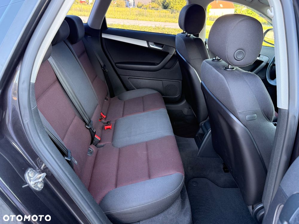 Audi A3 Sportback 2.0 TFSI Quattro Ambition S tronic - 25