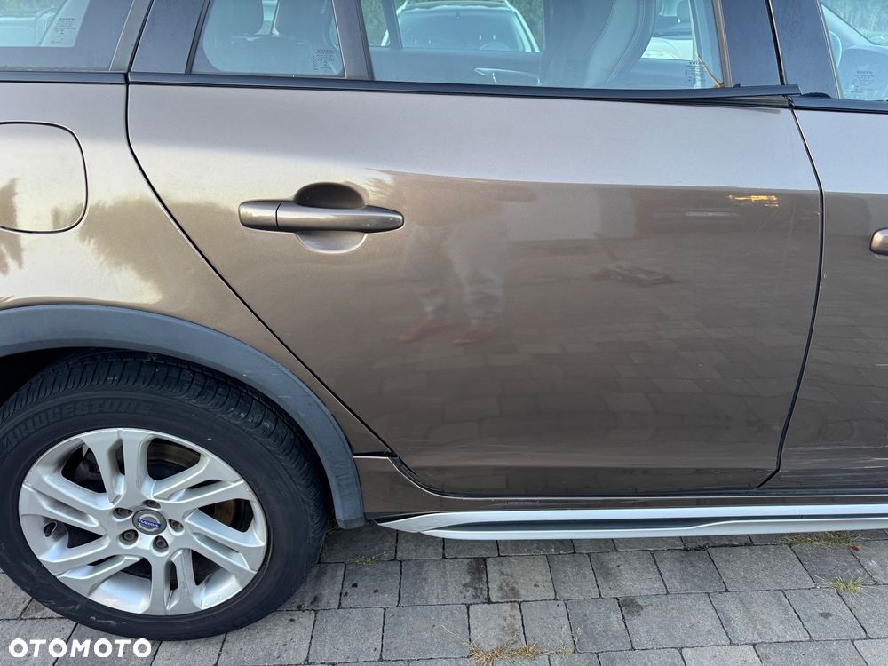 Volvo V60 Cross Country D3 Momentum - 10