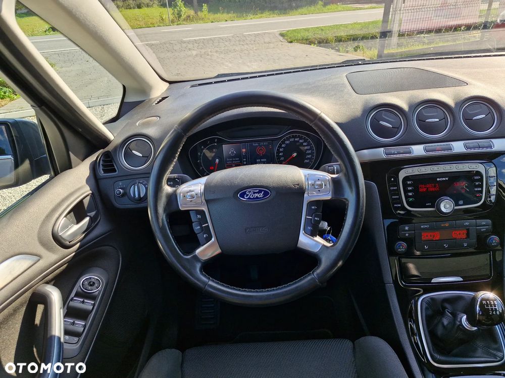 Ford S-Max - 25