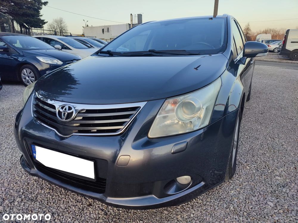 Toyota Avensis - 1