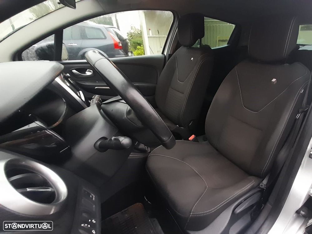 Renault Clio 1.5 dCi Limited EDition - 9