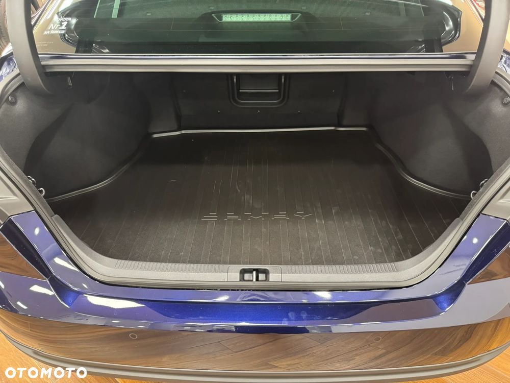 Toyota Camry 2.5 Hybrid Dynamic Force Executive e-CVT - 21